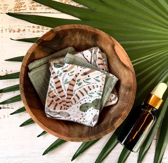 Aloe-Infused Face Wipes